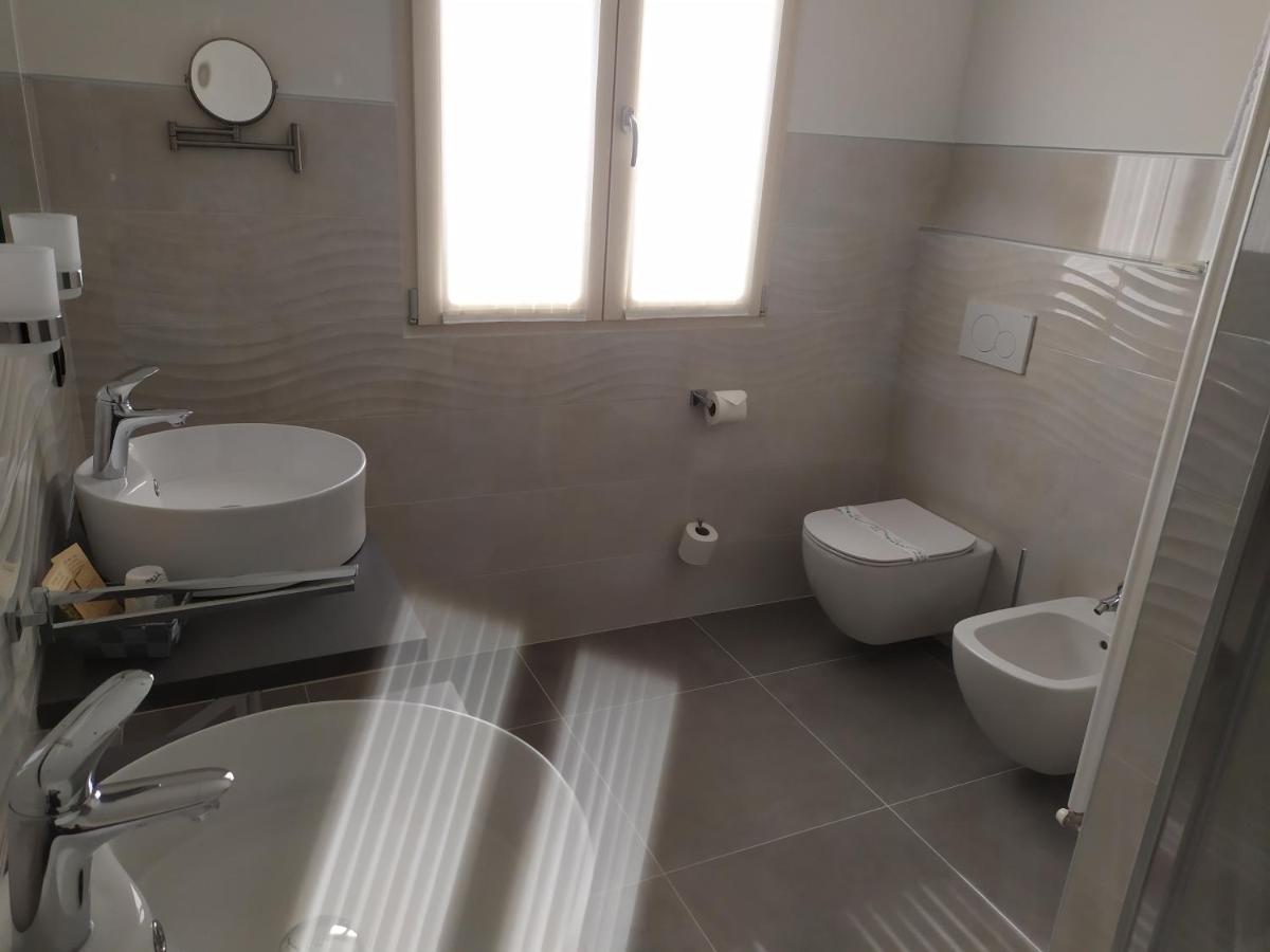 مبيت وإفطار ديسينسانو ديل غاردا Garda Diamant المظهر الخارجي الصورة